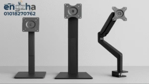 فني تركيب حامل الشاشة